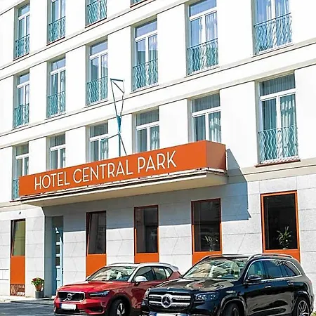 מלון Park 4*